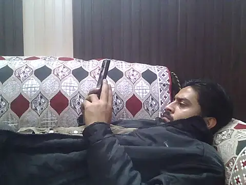 Snapshot of indihotguy chatting on 11-11-25, 02:39 indihotguy online show from 11-11-25, 02:39