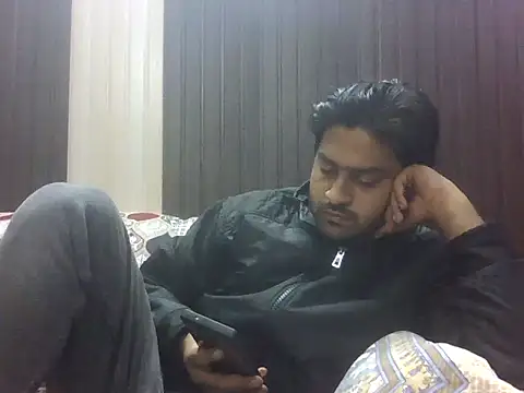 Snapshot of indihotguy chatting on 11-15-25, 12:23 indihotguy online show from 11-15-25, 12:23