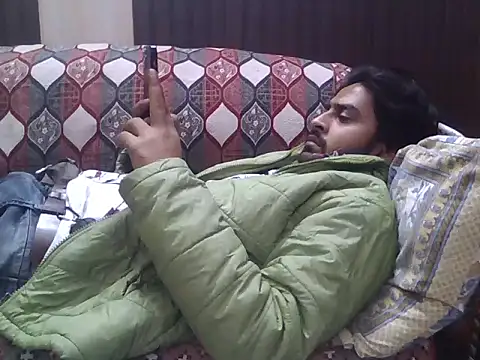 Snapshot of indihotguy chatting on 12-14-25, 11:04 indihotguy online show from 12-14-25, 11:04