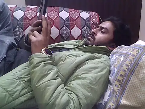 Snapshot of indihotguy chatting on 12-15-25, 03:05 indihotguy online show from 12-15-25, 03:05