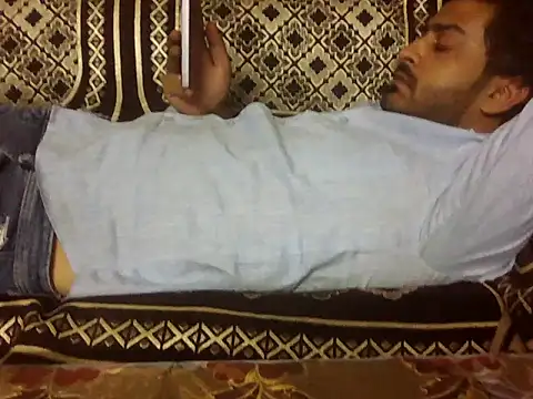 indihotguy online show from 04-25-26, 04:26