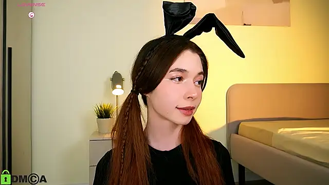 LittleOriana online show from 02-01-25, 07:23