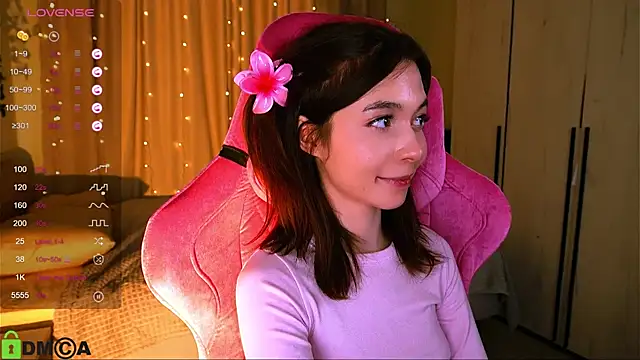 LittleOriana online show from 03-06-25, 04:52