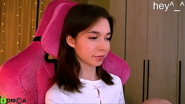 LittleOriana online show from 03-07-25, 10:54