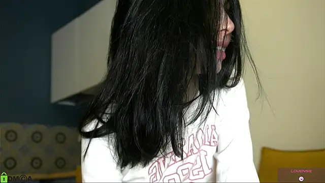 LittleOriana online show from 06-03-26, 04:59