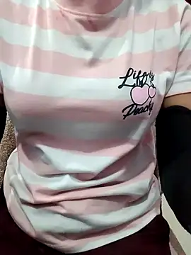 queen pari online show from 02-17-25, 12:32