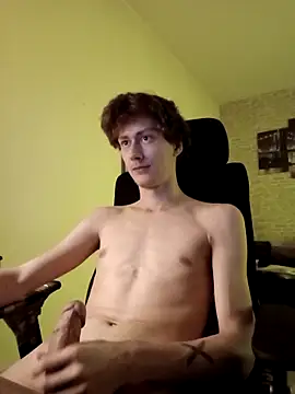 HalloMarcy online show from 11-04-25, 04:39