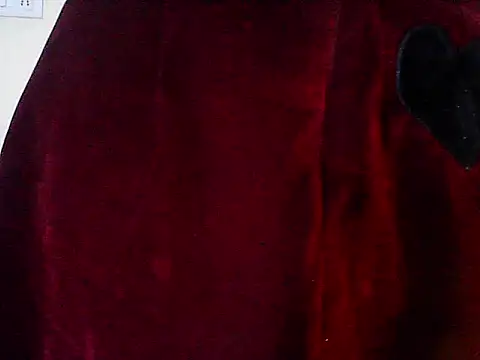 Snapshot of Naughty_Nayra chatting on 09-19-25, 12:39 Naughty Nayra online show from 09-19-25, 12:39