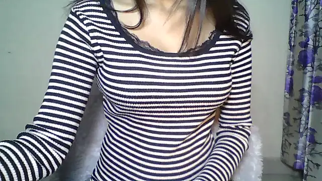 Snapshot of Naughty_Nayra chatting on 12-04-25, 12:25 Naughty Nayra online show from 12-04-25, 12:25