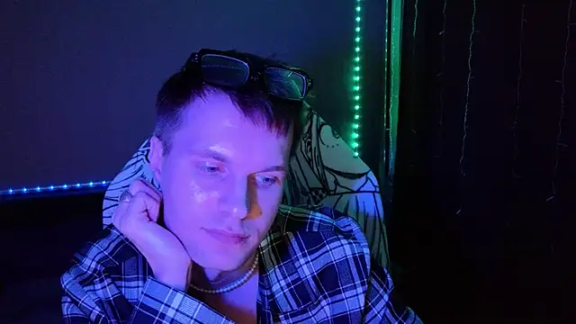 Leonnextdoor online show from 01-16-25, 02:30