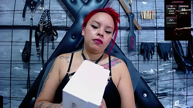 Snapshot of Alana_Roth chatting on 11-15-25, 07:21 Alana Roth online show from 11-15-25, 07:21