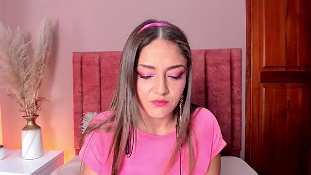 EloiseQuinn online show from 11-29-25, 01:58