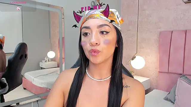 Snapshot of MAGIC_AURORAA chatting on 03-18-25, 03:10 MAGIC AURORAA online show from 03-18-25, 03:10