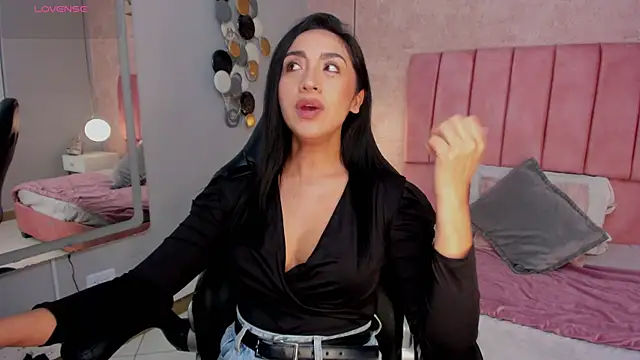 Snapshot of MAGIC_AURORAA chatting on 03-22-25, 12:46 MAGIC AURORAA online show from 03-22-25, 12:46