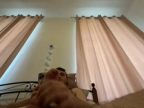 Snapshot of tomasek28 chatting on 10-04-25, 10:24 tomasek28 online show from 10-04-25, 10:24