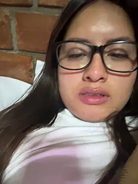 lunagonzales lima 2007 online show from 11-02-25, 02:14