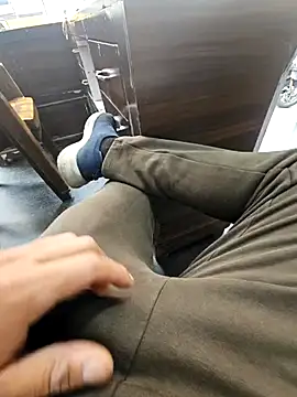 Snapshot of pyasevickybabu563 chatting on 01-11-25, 04:48 pyasevickybabu563 online show from 01-11-25, 04:48