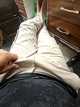 Snapshot of pyasevickybabu563 chatting on 10-08-25, 05:38 pyasevickybabu563 online show from 10-08-25, 05:38