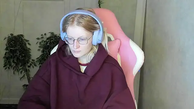 ElizabethHarpper online show from 11-27-25, 12:35