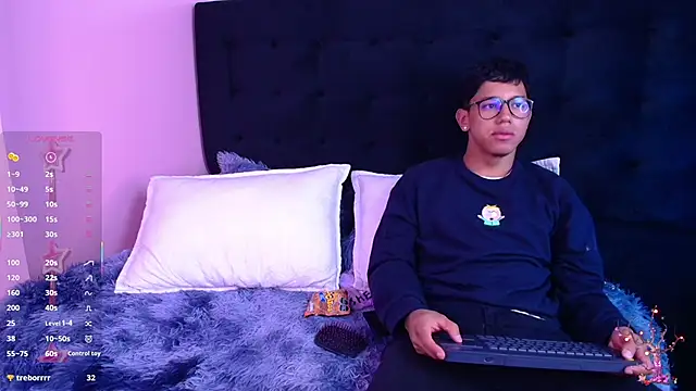 Snapshot of RyanPricee chatting on 11-29-25, 03:53 RyanPricee online show from 11-29-25, 03:53