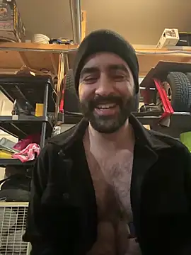 Snapshot of Faded-Solo chatting on 04-17-26, 08:50 Faded-Solo online show from 04-17-26, 08:50