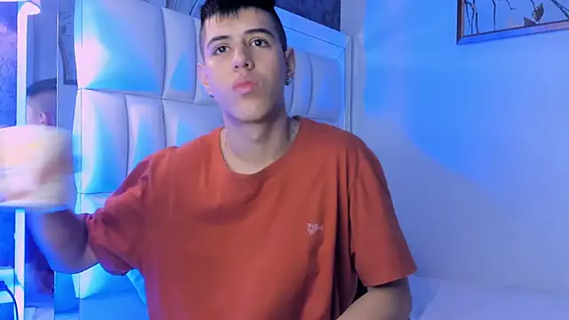 Snapshot of Angel_Khouri chatting on 01-30-25, 08:42 Angel Khouri online show from 01-30-25, 08:42