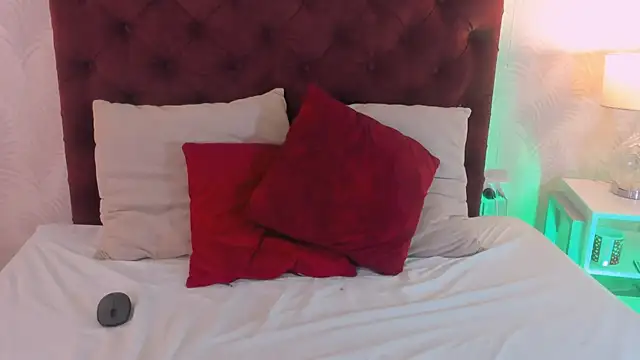 Snapshot of Angel_Khouri chatting on 02-05-25, 11:06 Angel Khouri online show from 02-05-25, 11:06