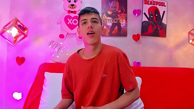 Snapshot of Angel_Khouri chatting on 02-16-25, 08:33 Angel Khouri online show from 02-16-25, 08:33