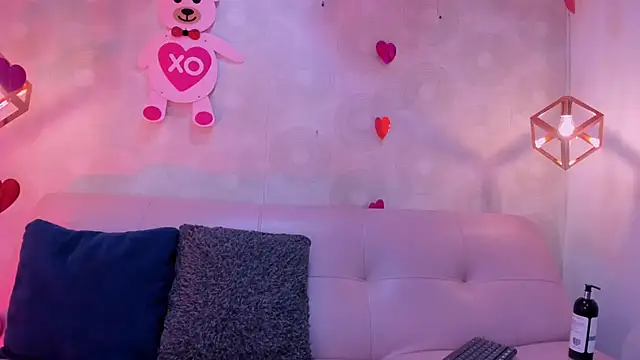 Snapshot of Angel_Khouri chatting on 02-23-25, 03:24 Angel Khouri online show from 02-23-25, 03:24