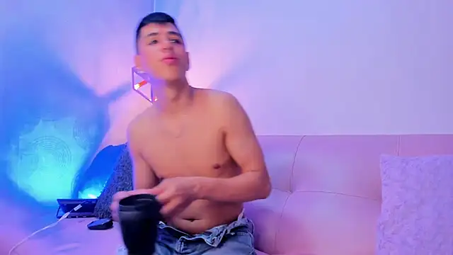 Snapshot of Angel_Khouri chatting on 03-15-25, 02:46 Angel Khouri online show from 03-15-25, 02:46