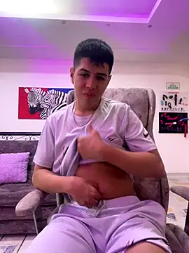 Snapshot of Angel_Khouri chatting on 09-12-25, 03:39 Angel Khouri online show from 09-12-25, 03:39