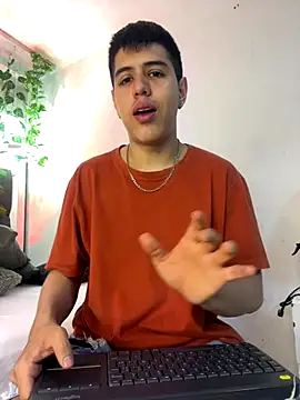 Snapshot of Angel_Khouri chatting on 09-18-25, 02:57 Angel Khouri online show from 09-18-25, 02:57