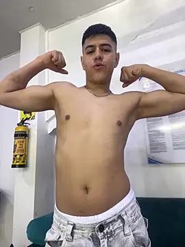 Snapshot of Angel_Khouri chatting on 10-03-25, 03:36 Angel Khouri online show from 10-03-25, 03:36