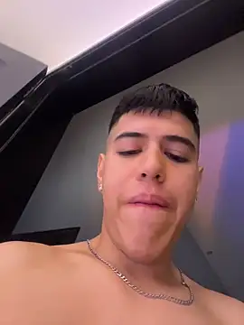 Snapshot of Angel_Khouri chatting on 10-25-25, 04:09 Angel Khouri online show from 10-25-25, 04:09