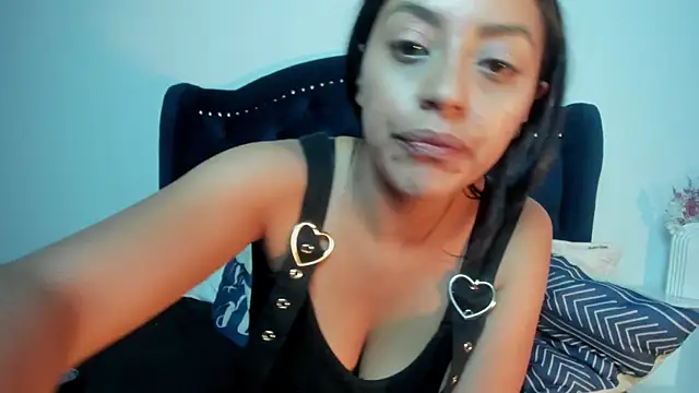 Snapshot of Xewa_ chatting on 03-07-25, 02:36 Xewa online show from 03-07-25, 02:36