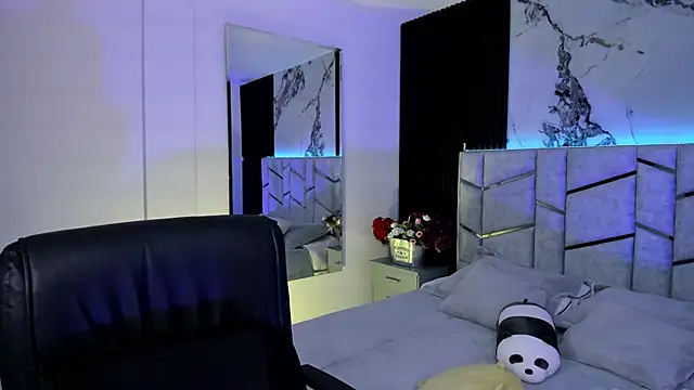 daniiphoeniixx online show from 09-24-25, 12:30