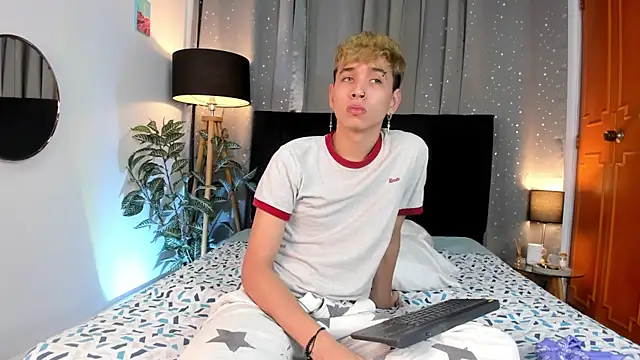 Brian-Ausslos online show from 02-05-25, 02:05