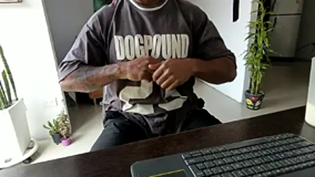 Adam Valenciia online show from 12-17-25, 06:14