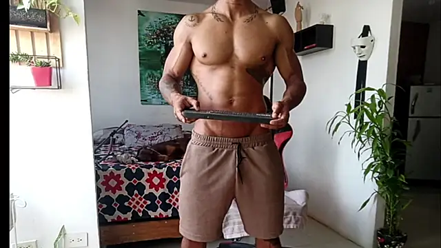 Snapshot of Adam_Valenciia chatting on 06-12-26, 02:49 Adam Valenciia online show from 06-12-26, 02:49