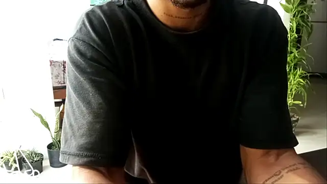 Snapshot of Adam_Valenciia chatting on 07-04-26, 03:40 Adam Valenciia online show from 07-04-26, 03:40