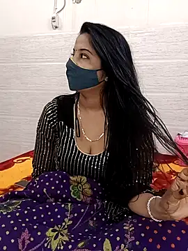 Snapshot of Best-Couple chatting on 01-18-26, 05:44 Best-Couple online show from 01-18-26, 05:44