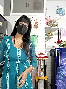 Snapshot of Best-Couple chatting on 04-13-26, 03:01 Best-Couple online show from 04-13-26, 03:01