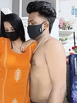 Snapshot of Best-Couple chatting on 07-07-26, 07:34 Best-Couple online show from 07-07-26, 07:34
