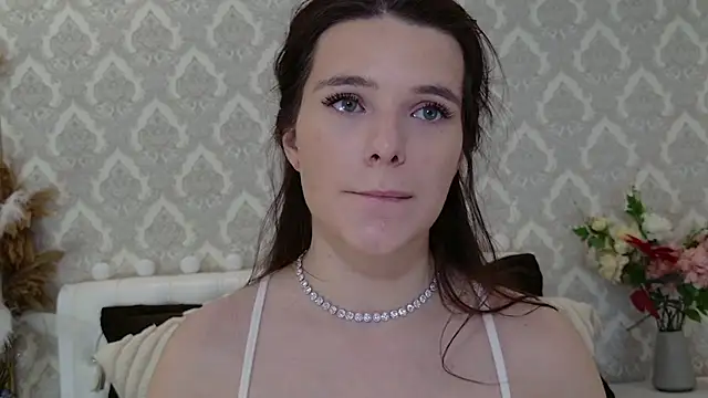 Nellie Medina online show from 03-12-25, 08:41