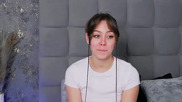 TheEmma online show from 03-15-25, 04:43