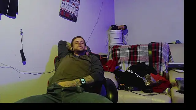 Snapshot of JamesMichael88 chatting on 02-26-25, 03:21 JamesMichael88 online show from 02-26-25, 03:21