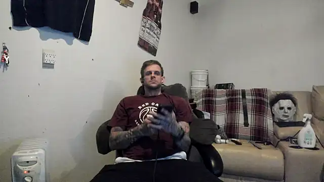 Snapshot of JamesMichael88 chatting on 03-06-25, 12:10 JamesMichael88 online show from 03-06-25, 12:10