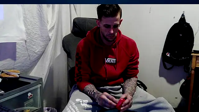 Snapshot of JamesMichael88 chatting on 03-20-25, 07:35 JamesMichael88 online show from 03-20-25, 07:35