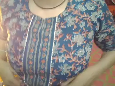 Hot-shanvi online show from 01-20-25, 08:19
