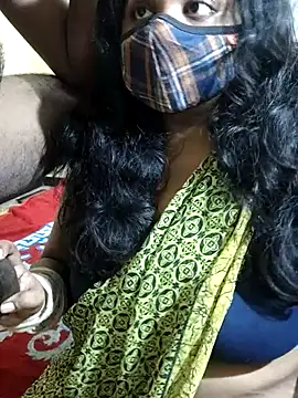 Snapshot of Rathi22 chatting on 05-13-26, 02:47 Rathi22 online show from 05-13-26, 02:47